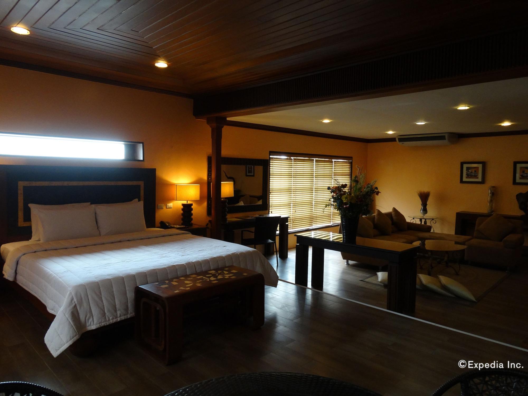 Citystate Asturias Hotel Palawan Puerto Princesa Esterno foto