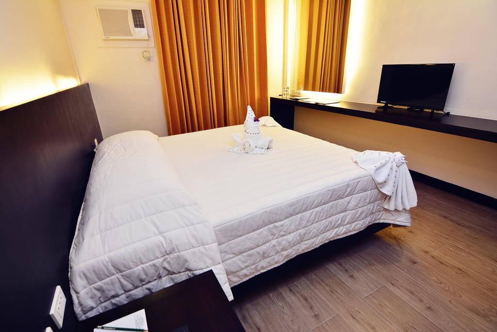 Citystate Asturias Hotel Palawan Puerto Princesa Esterno foto