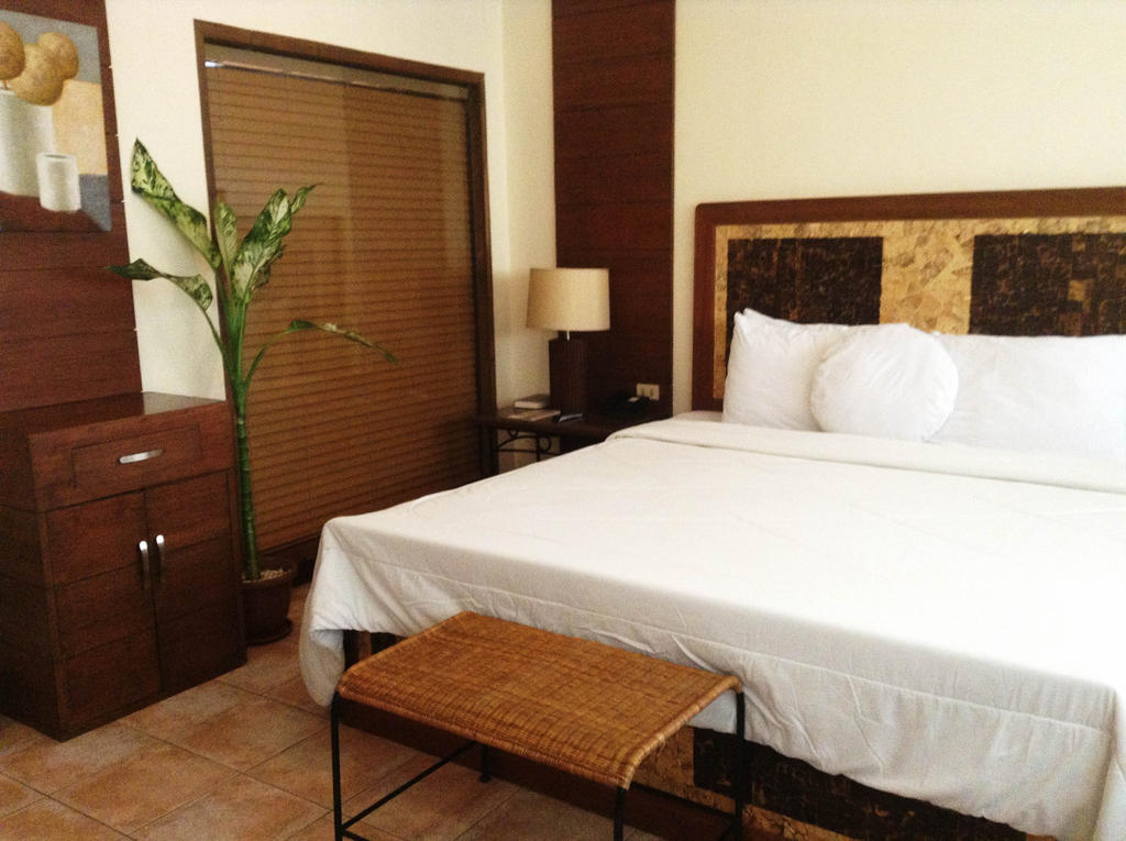 Citystate Asturias Hotel Palawan Puerto Princesa Esterno foto