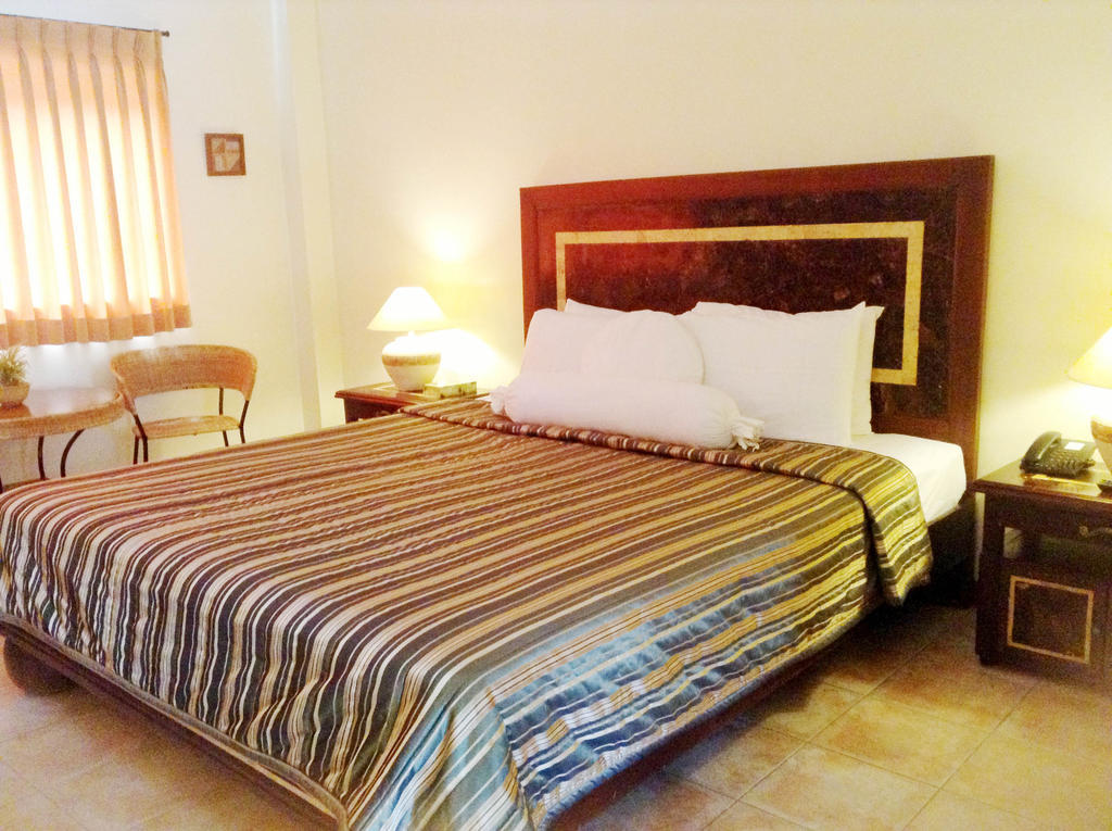 Citystate Asturias Hotel Palawan Puerto Princesa Esterno foto