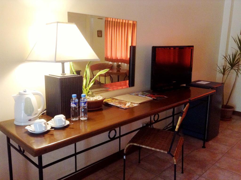 Citystate Asturias Hotel Palawan Puerto Princesa Esterno foto
